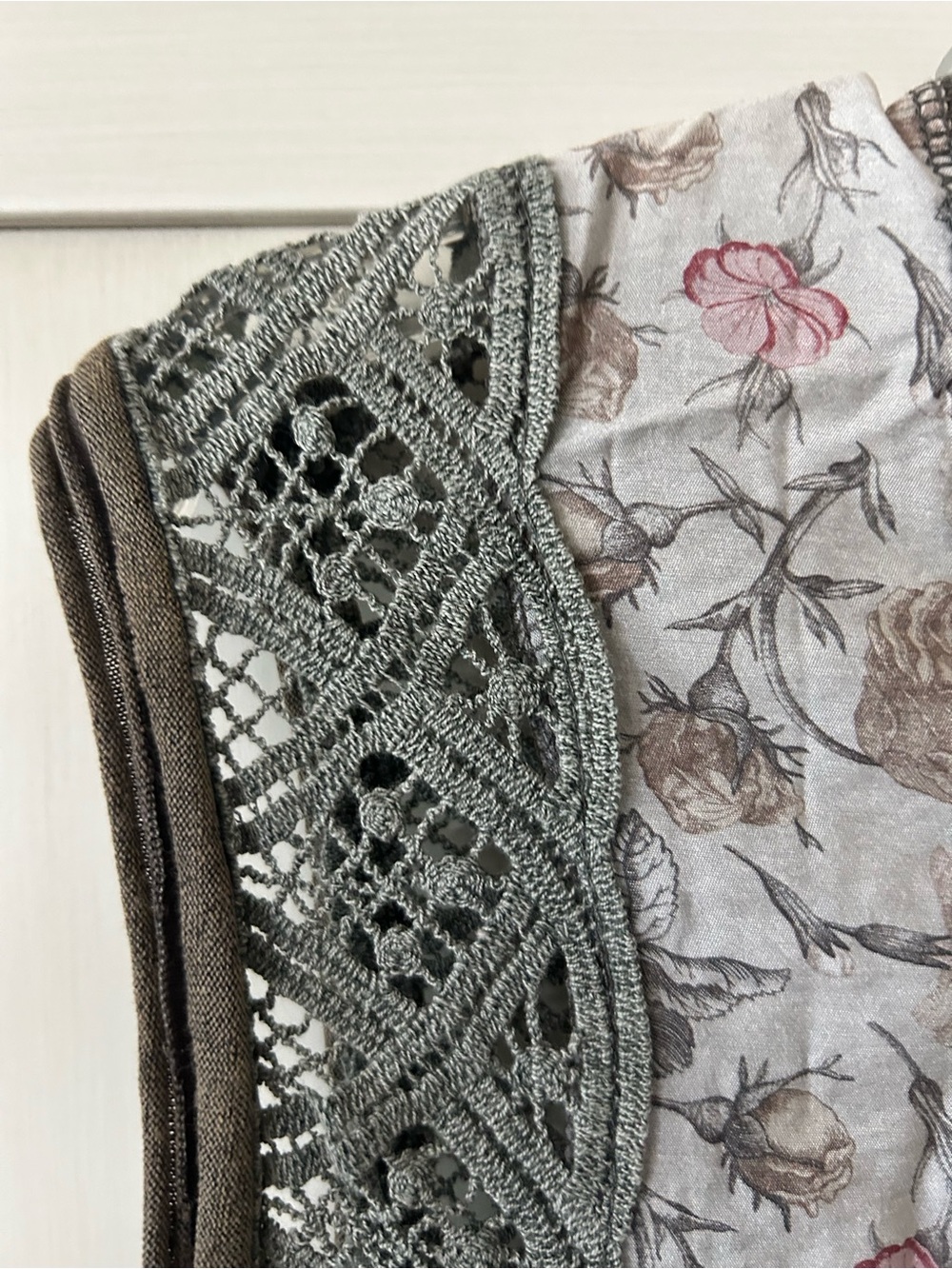 POL Brown Crochet-Trim Tank with Floral Panels - Picture 5 of 8